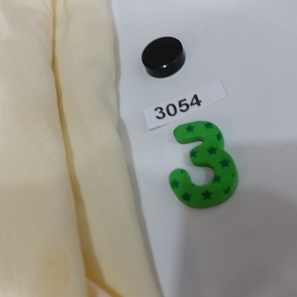 Uniqlo Top Womens Size Medium V‎ Neck Tank Casual Flowy Pleated Yellow Light - Picture 11 of 11